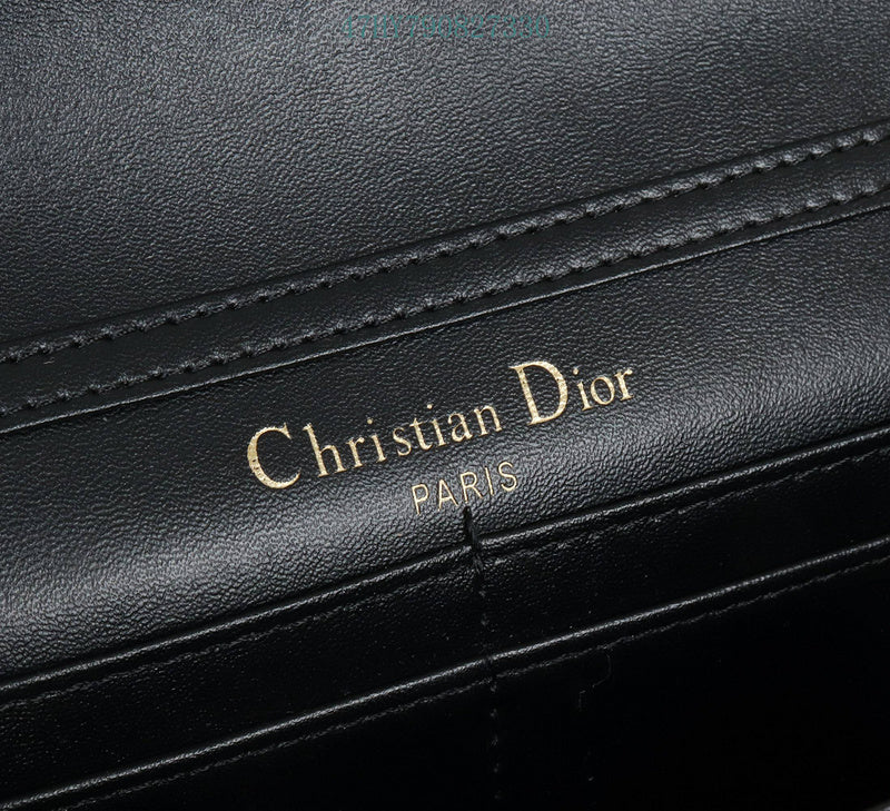 Christian Dior Luxury - The Tote   649