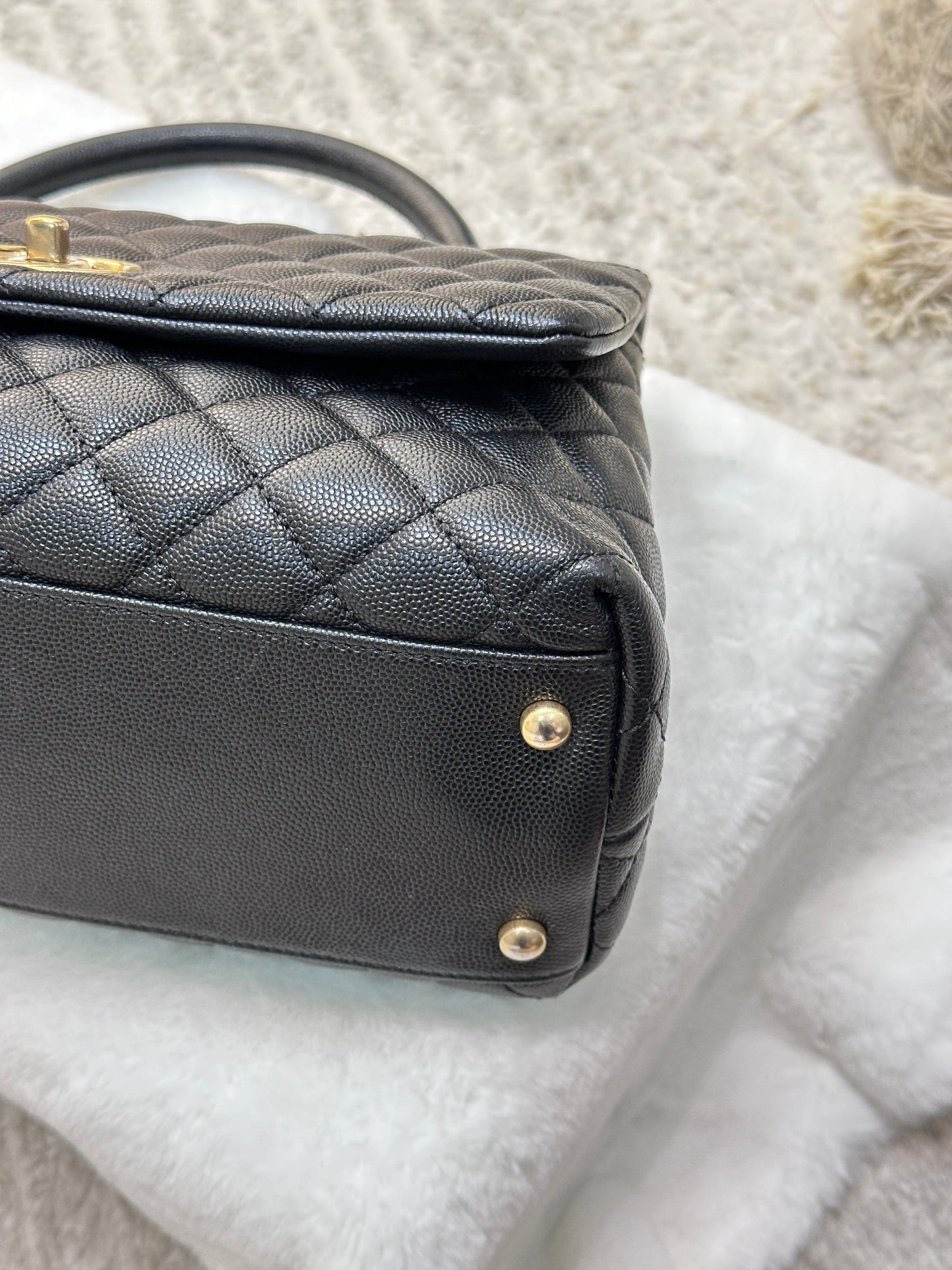 Chanel Coco Handle Cuir Matelasse Caviar Noir