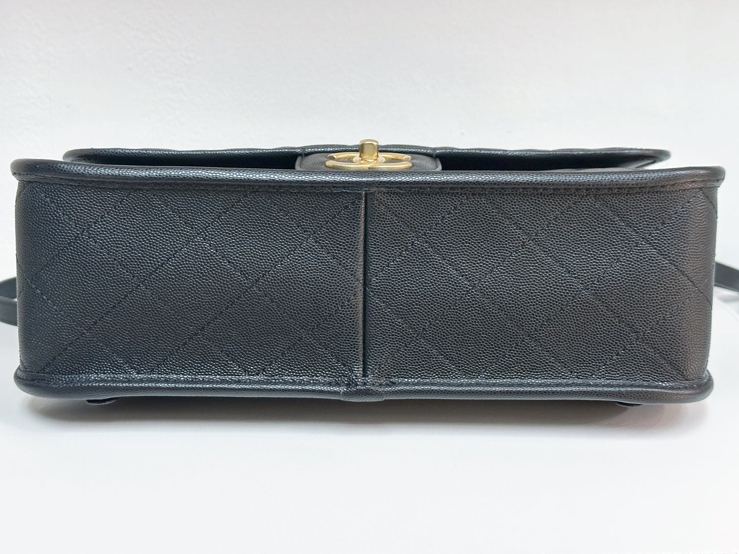 Chanel Caviar Quilted 22k Large School Memory Top Handle Flap Black microchip T076