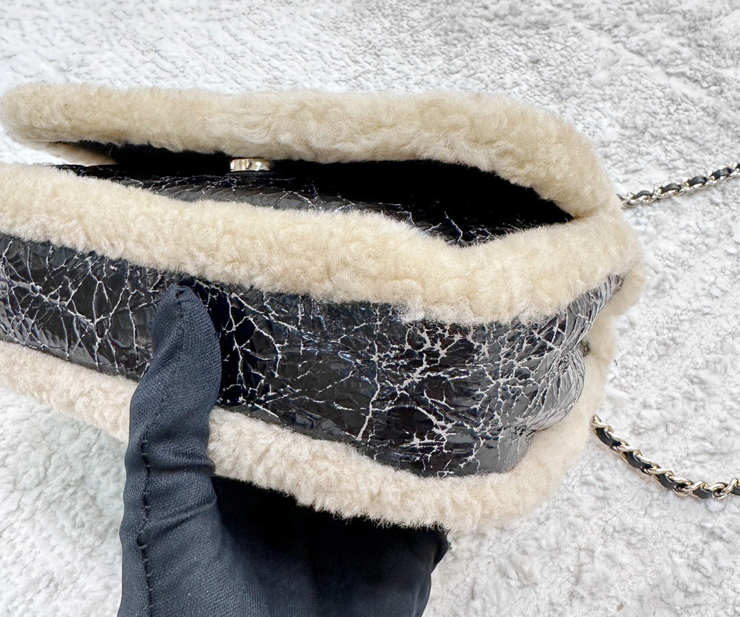 CHANEL Crumpled Calfskin Shearling CC Flap Black Beige