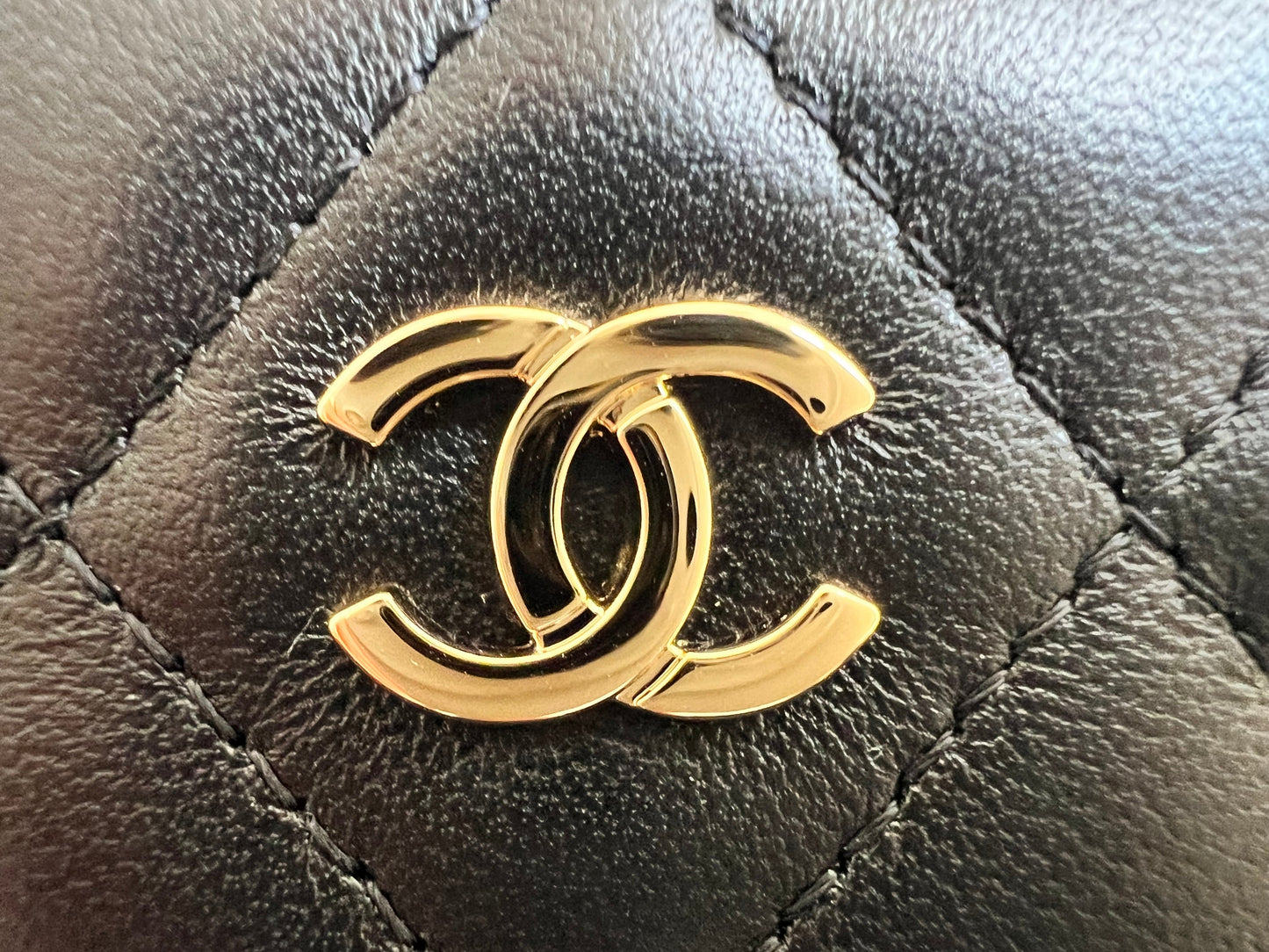 Chanel Black Lambskin Card Holder with Gold Hardware (RRP £420)