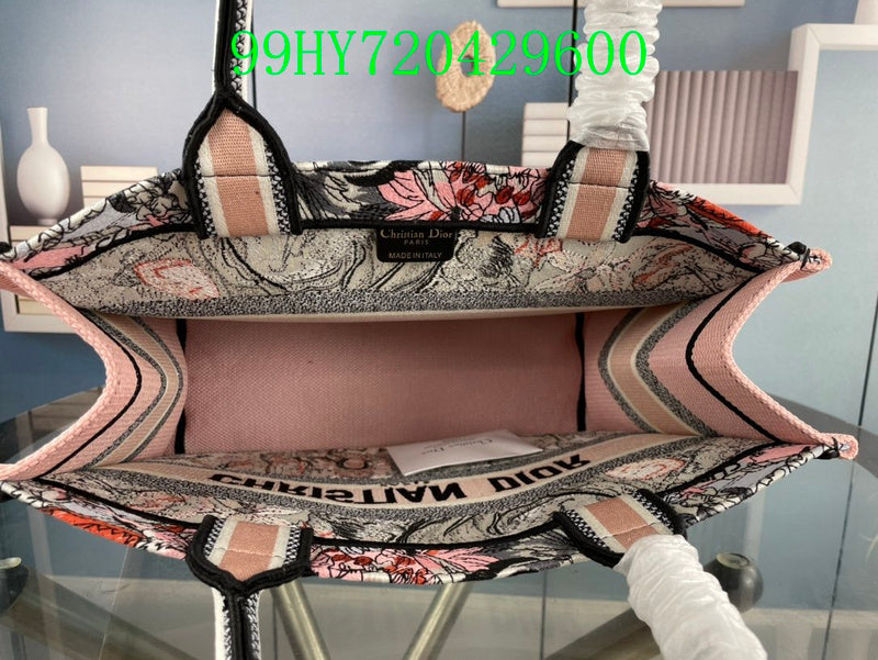 Christian Dior Luxury Bag - The Tote   302