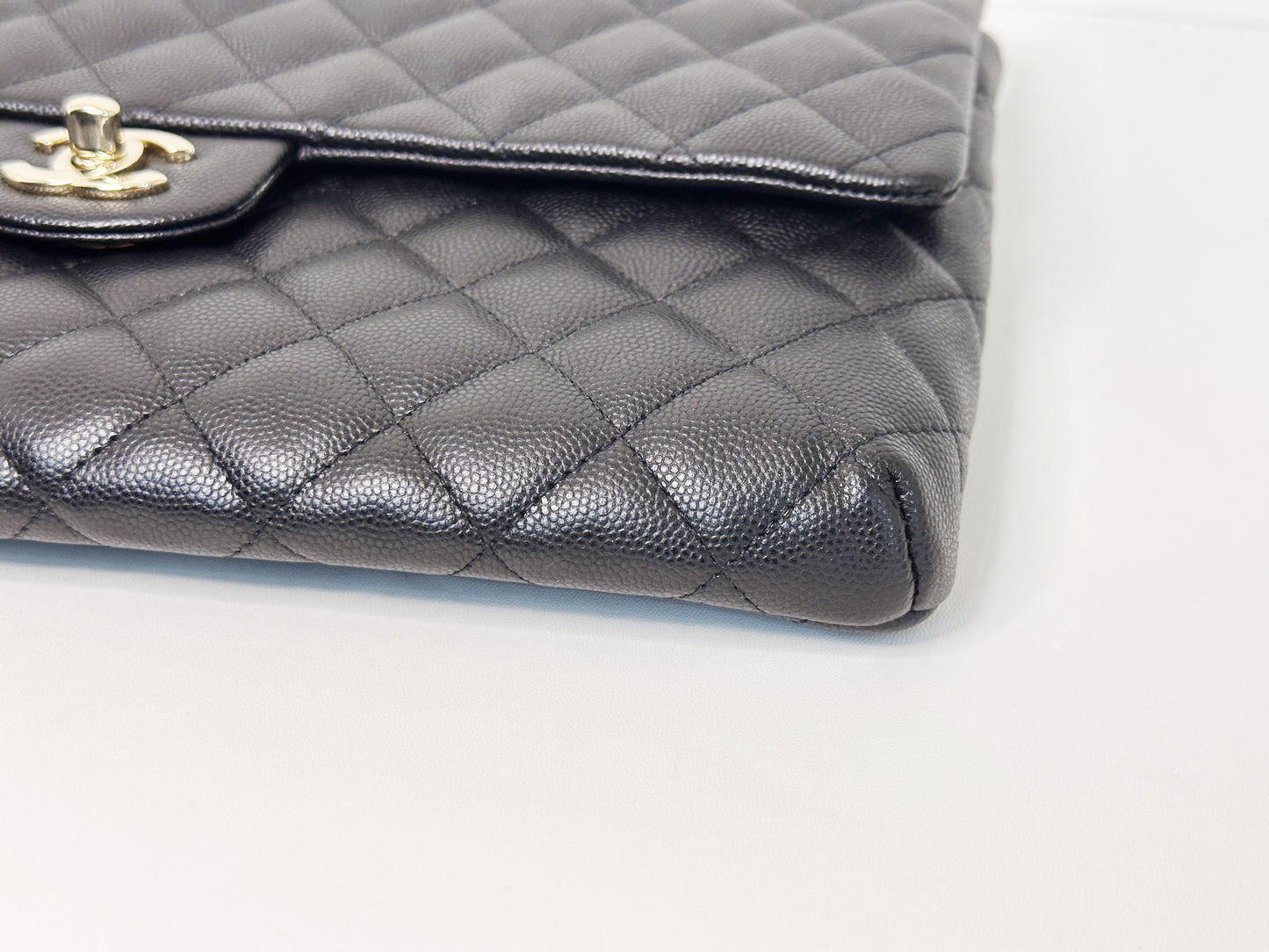 Chanel Quilted Caviar Classic Clutch GHW Black 2683 holo card