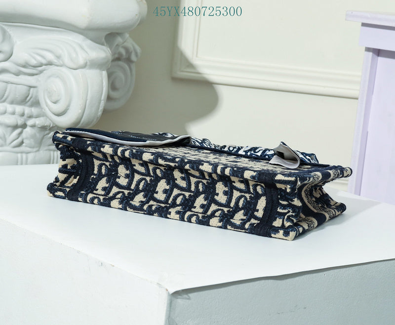 Christian Dior Luxury - The Tote   404