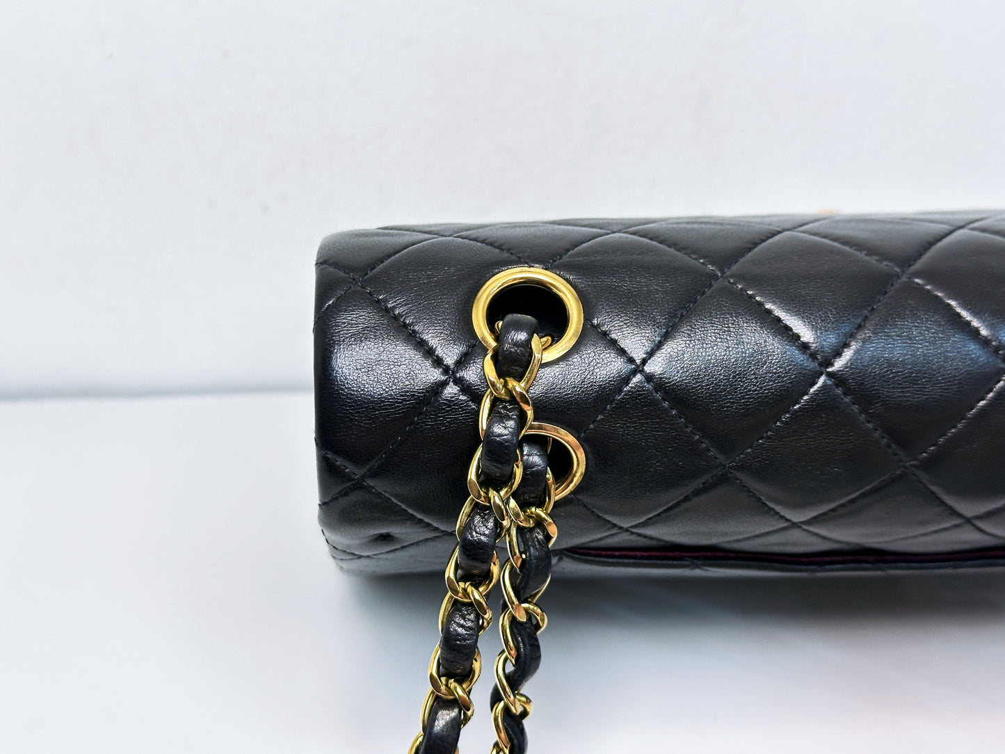 Chanel Vintage Black Quilted Lambskin Medium Classic Double Flap Bag 2843 holo card