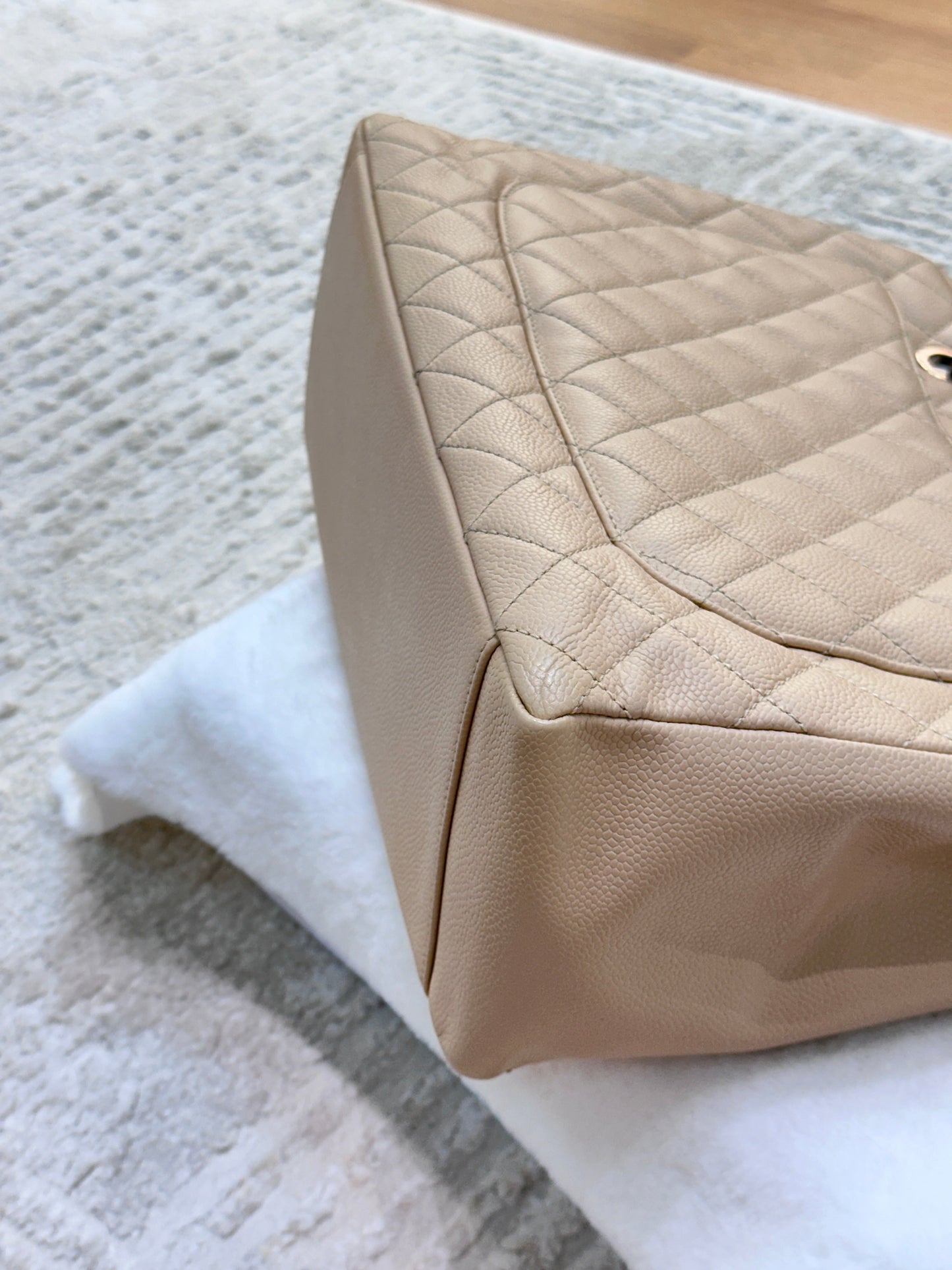 Chanel GST Beige Caviar Shw Bag