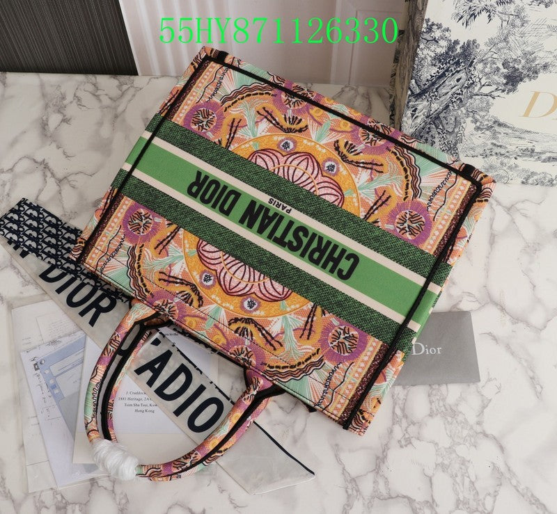 Christian Dior Luxury Bag - The Tote   229