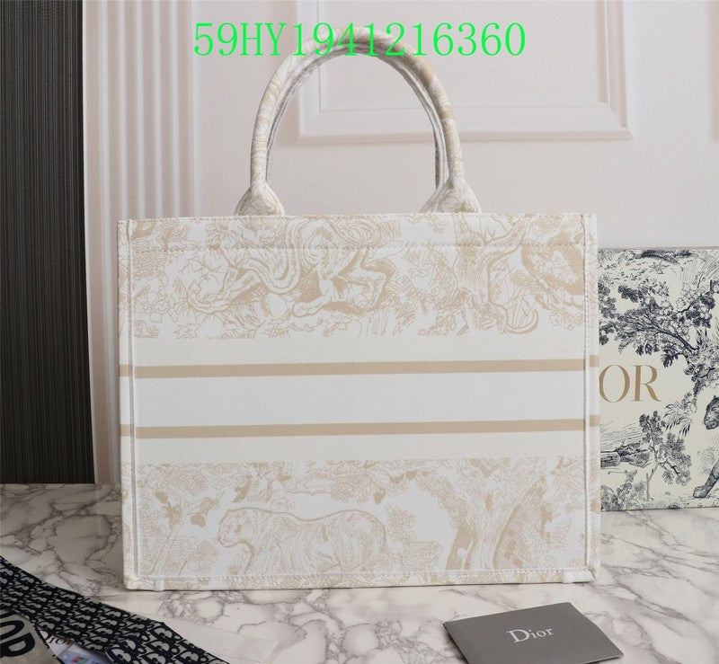 Christian Dior Luxury Bag - The Tote   316