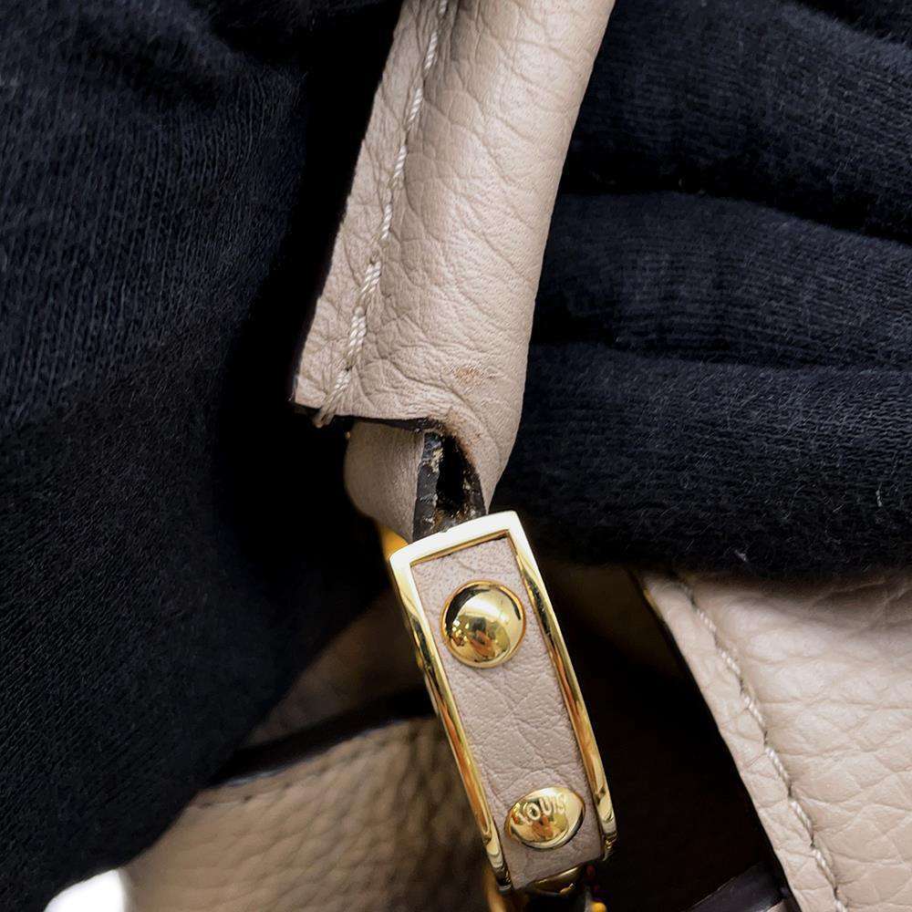 LOUIS VUITTON Capucines GaletM42253 Taurillon Leather Size MM