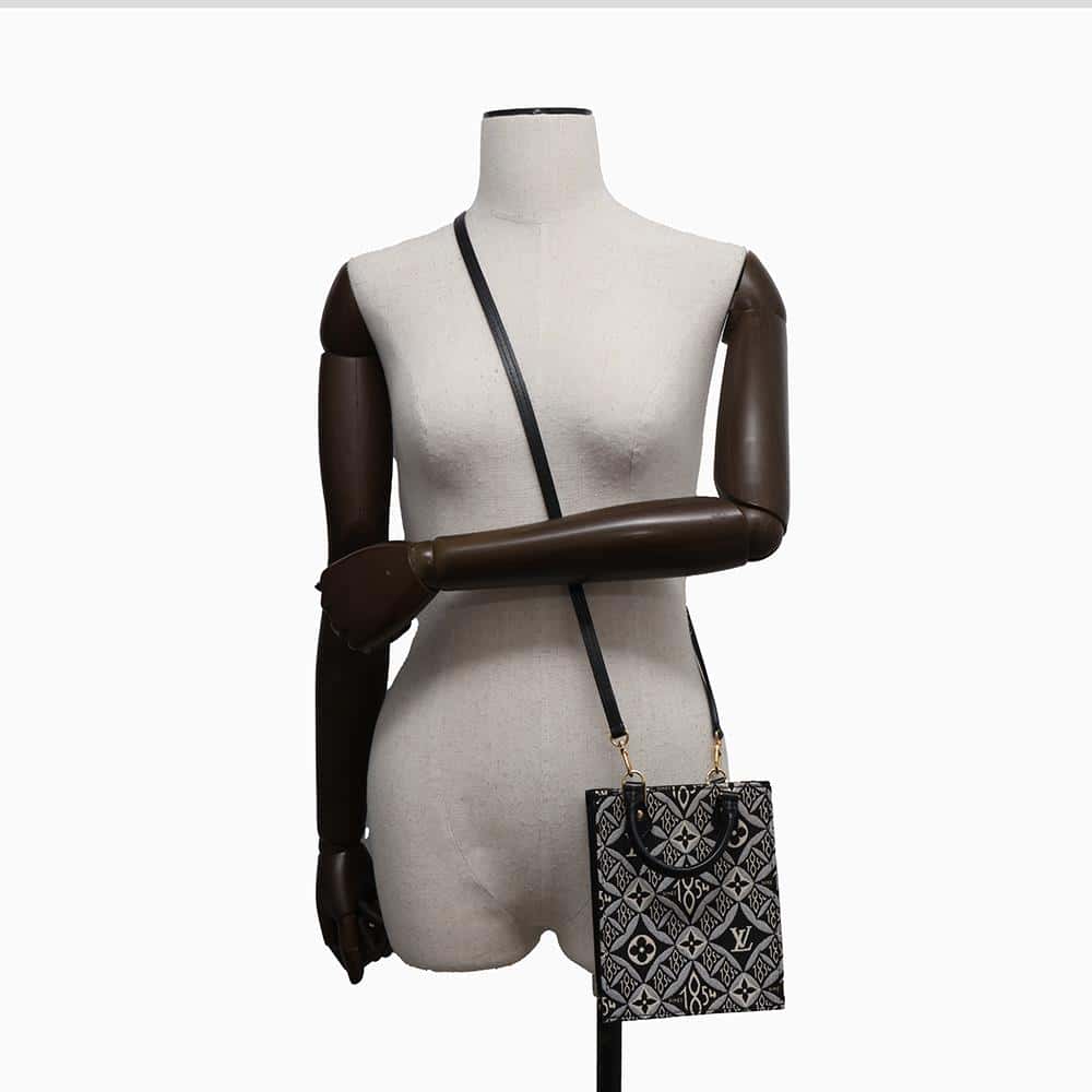 LOUIS VUITTON Petit Sac Plat NoirM80484 Monogram Jaguar SINCE 1854