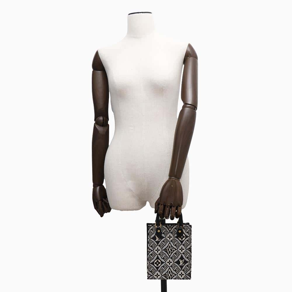 LOUIS VUITTON Petit Sac Plat NoirM80484 Monogram Jaguar SINCE 1854