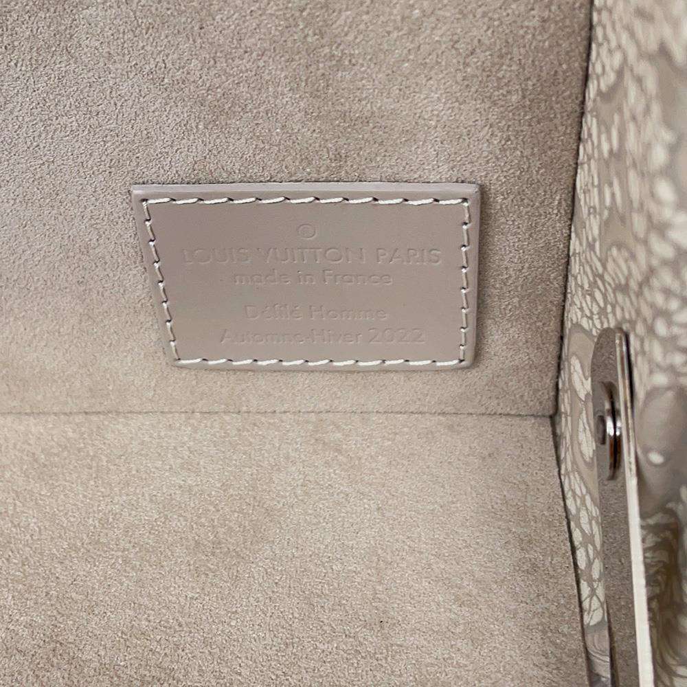LOUIS VUITTON ToolBox bouldering Chalk White/MulticolorM20594 TaurillonMonogramLeather