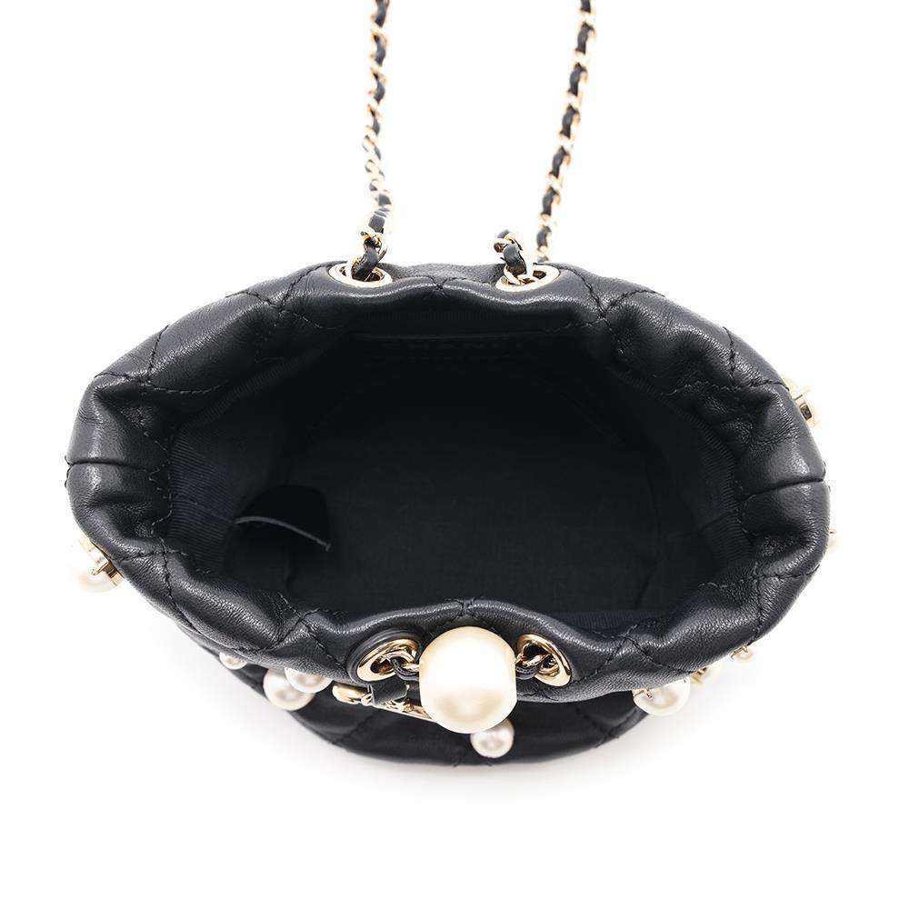 CHANEL Matelasse Pearl Shoulder Bag BlackAS2518 Lambskin
