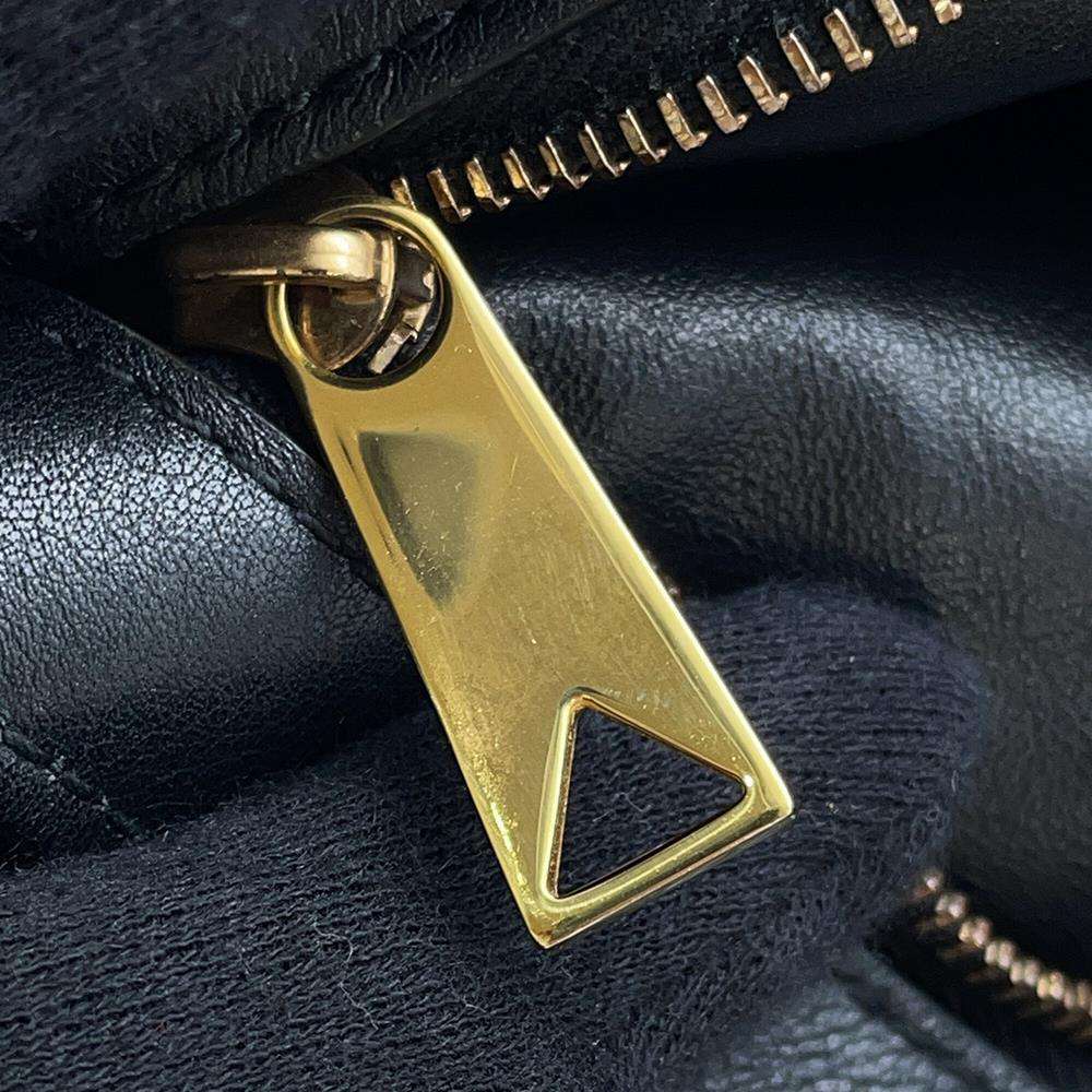 Bottega Veneta Twist Handbag Black Leather Size Mini