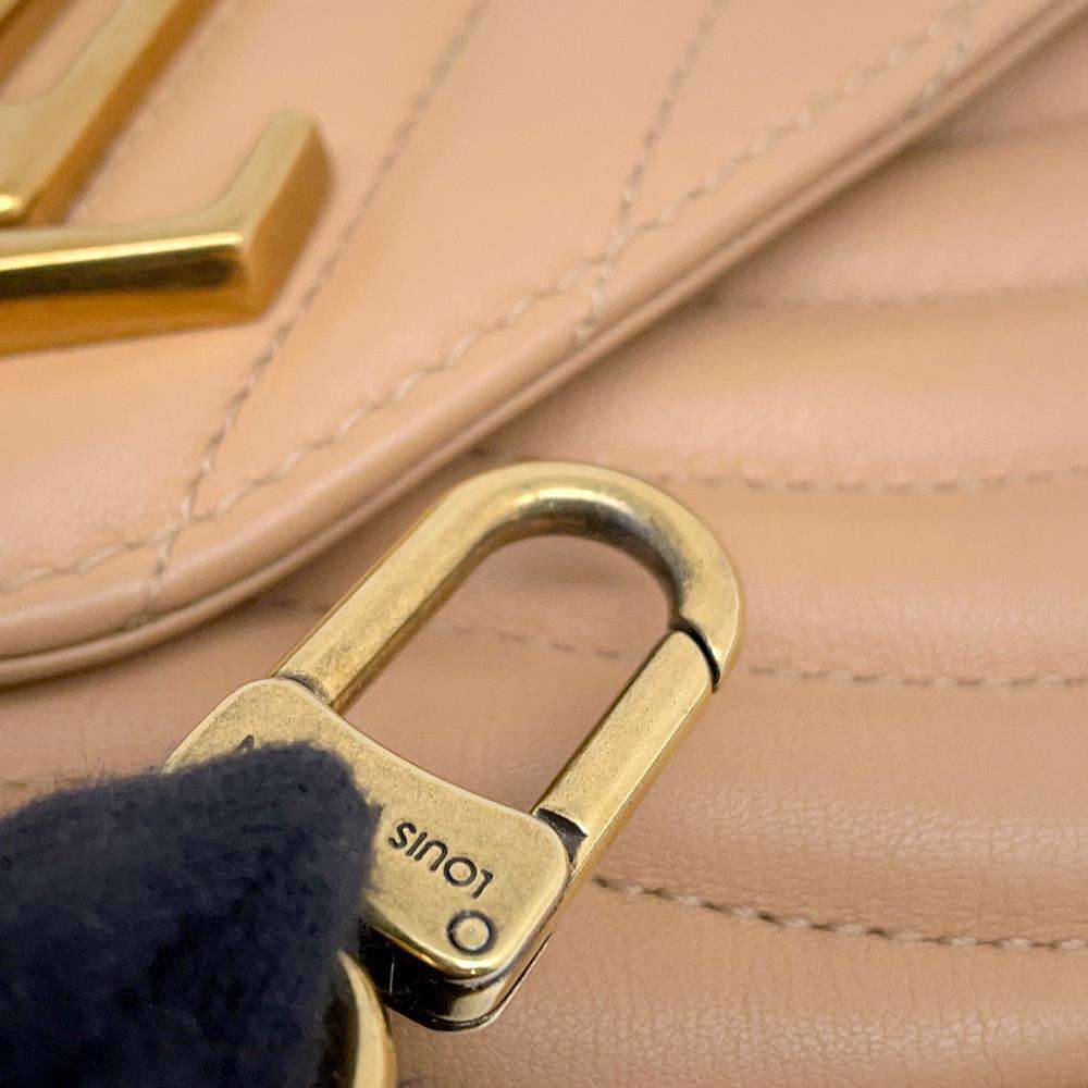 LOUIS VUITTON New Wave Multi Pochette BeigeM58941 Leather