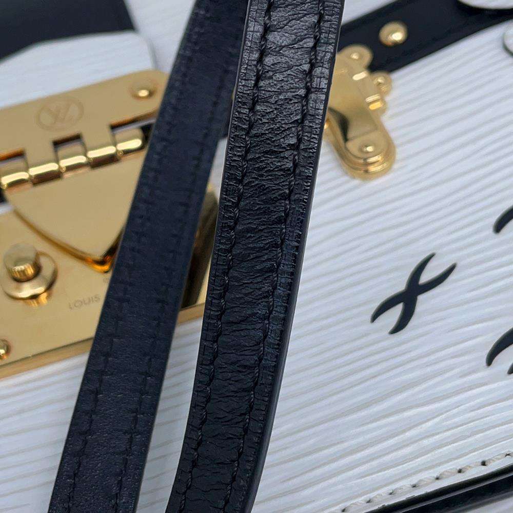 LOUIS VUITTON Trunk Clutch White/NoirM52151 Epi Leather