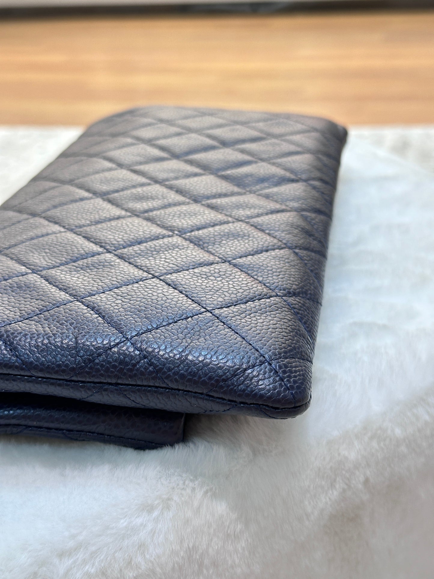 Chanel Beauty CC Clutch Quilted Caviar Blue