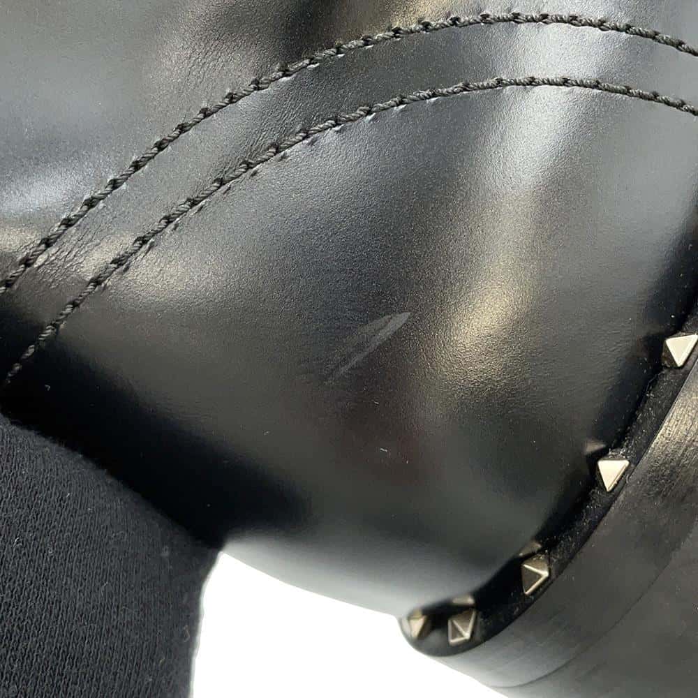 Valentino Garavani Rock Studded Boots Black Leather Size 35