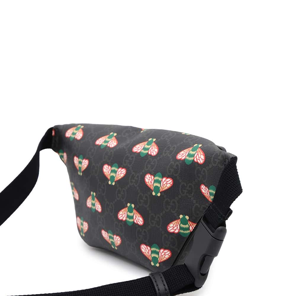 GUCCI GG Supreme Crossbody Bag in Bee Print Black675181 PVC