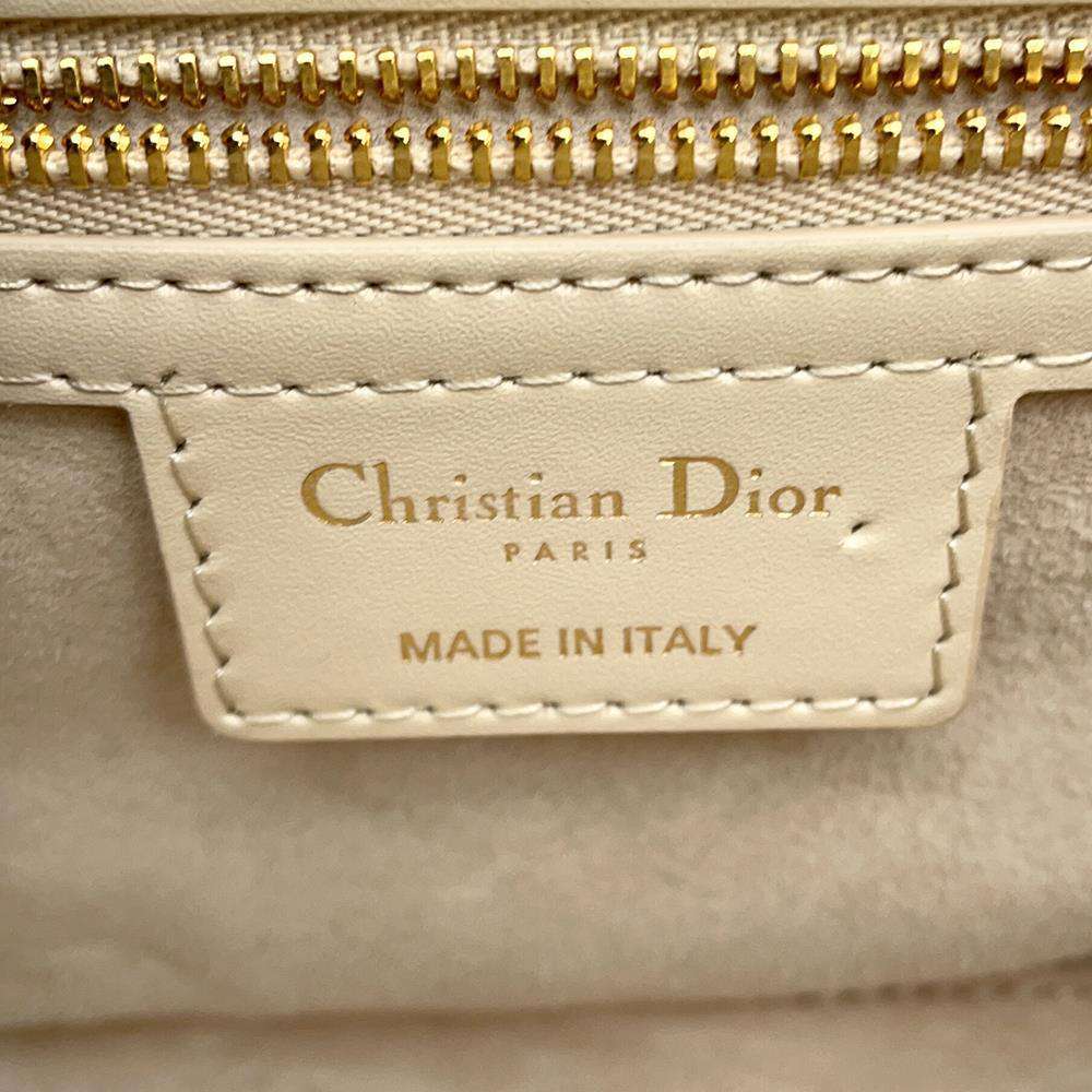 Dior CD ChainShoulder BeigeM9280UZWS Leather