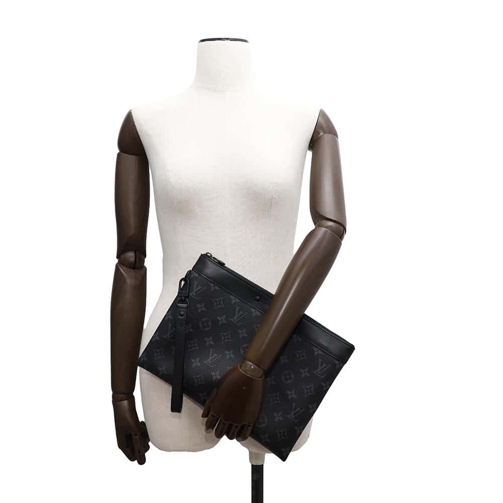 LOUIS VUITTON Pochette to Go NoirM81569 Monogram Eclipse