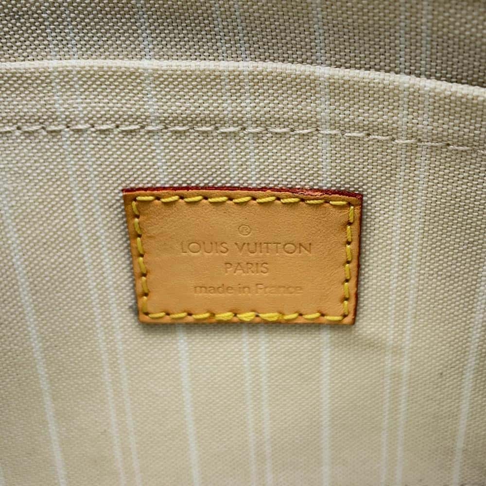 LOUIS VUITTON Multi Pochette Accessoires BlueM57633 Monogram Giant by the Pool Collection