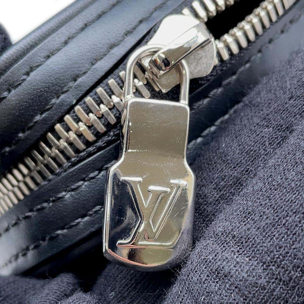 LOUIS VUITTON Danube LV Circle NoirM55120 Epi Leather Size PM