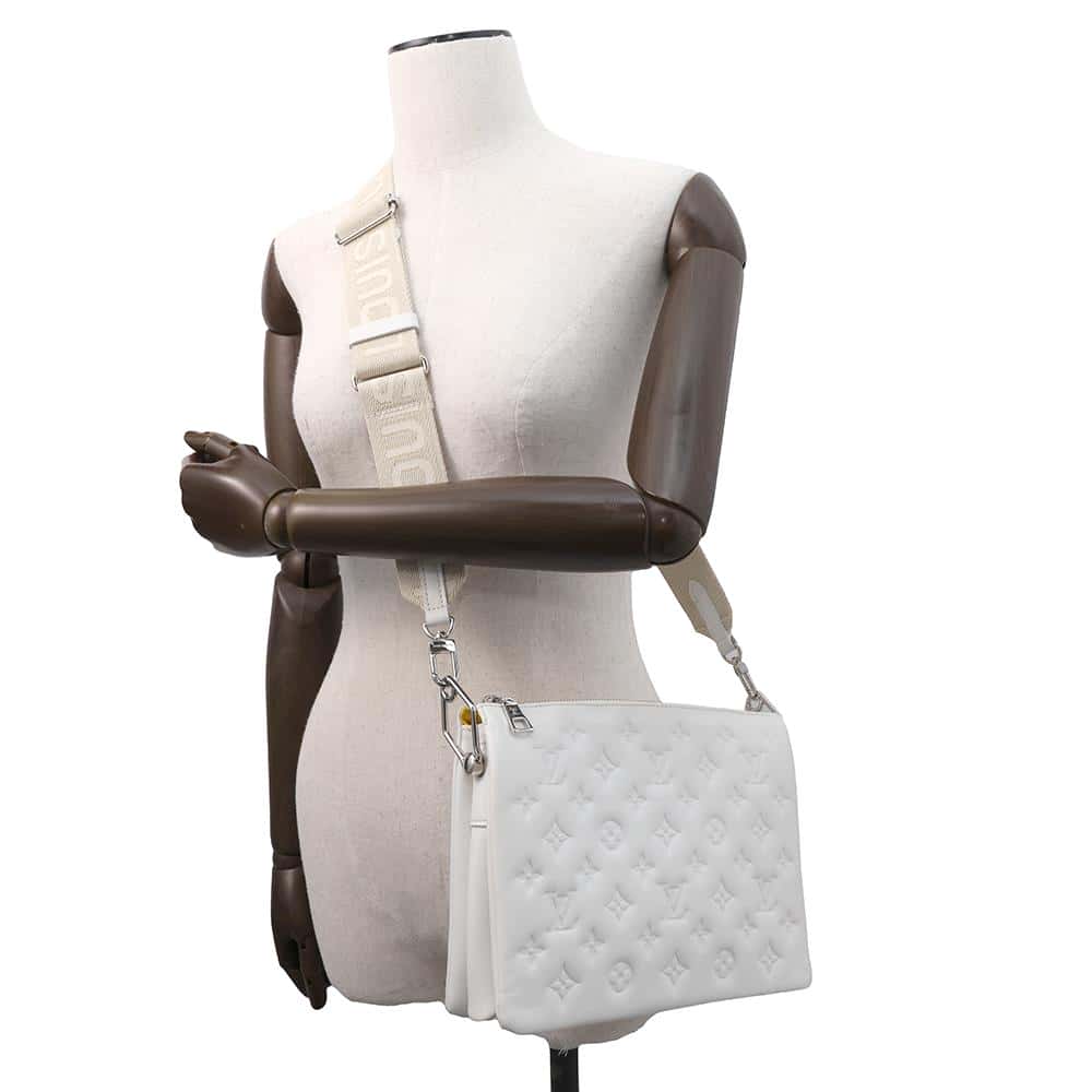 LOUIS VUITTON LV × YK Coussin WhiteM21619 Lambskin Size PM
