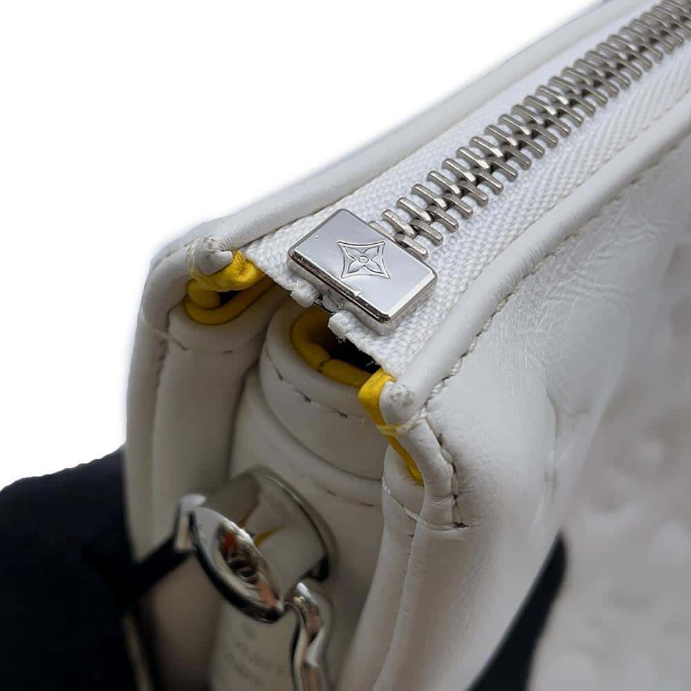 LOUIS VUITTON LV × YK Coussin WhiteM21619 Lambskin Size PM