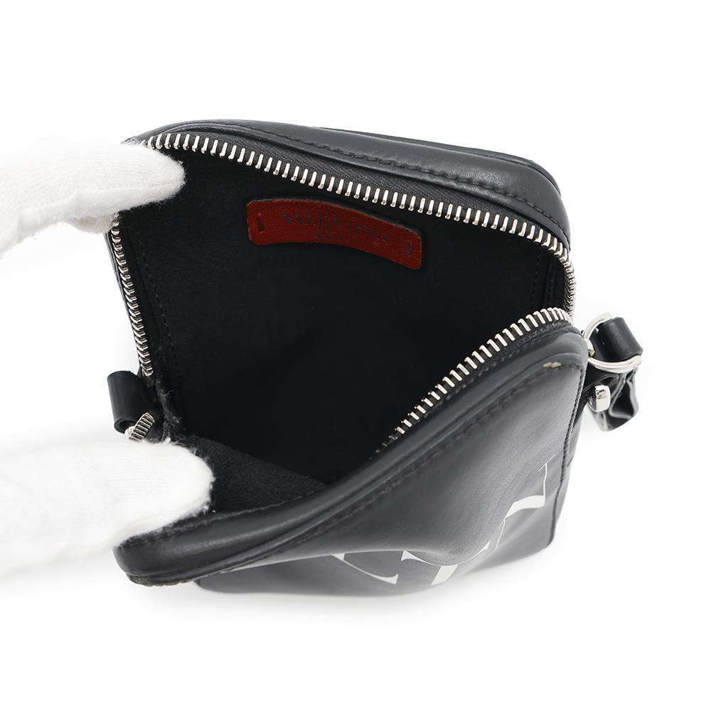 Valentino Garavani VLTN Shoulder Bag Black5Y2B0943 Leather