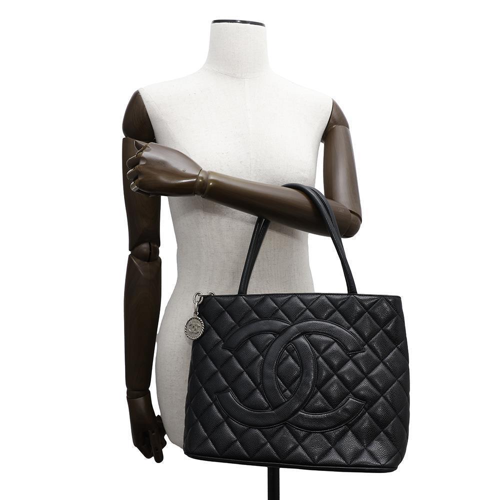 CHANEL Medallion Tote BlackA01804 Caviar Leather