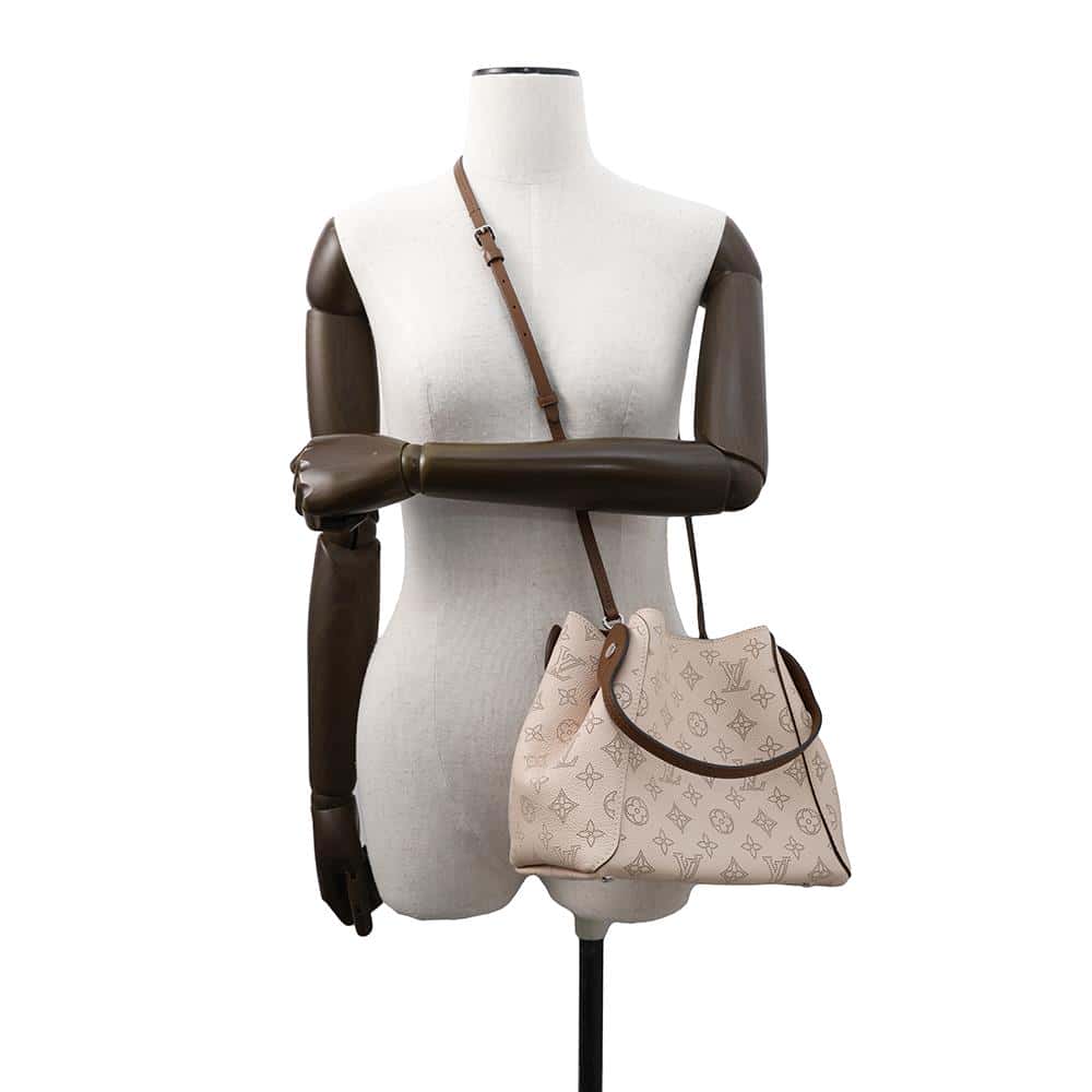 LOUIS VUITTON Hina claimM51950 Monogram Mahina Size PM