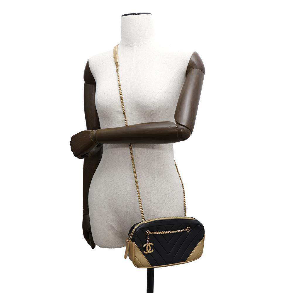 CHANEL Chevron ChainShoulder Bag Black/GoldA90807 Lambskin
