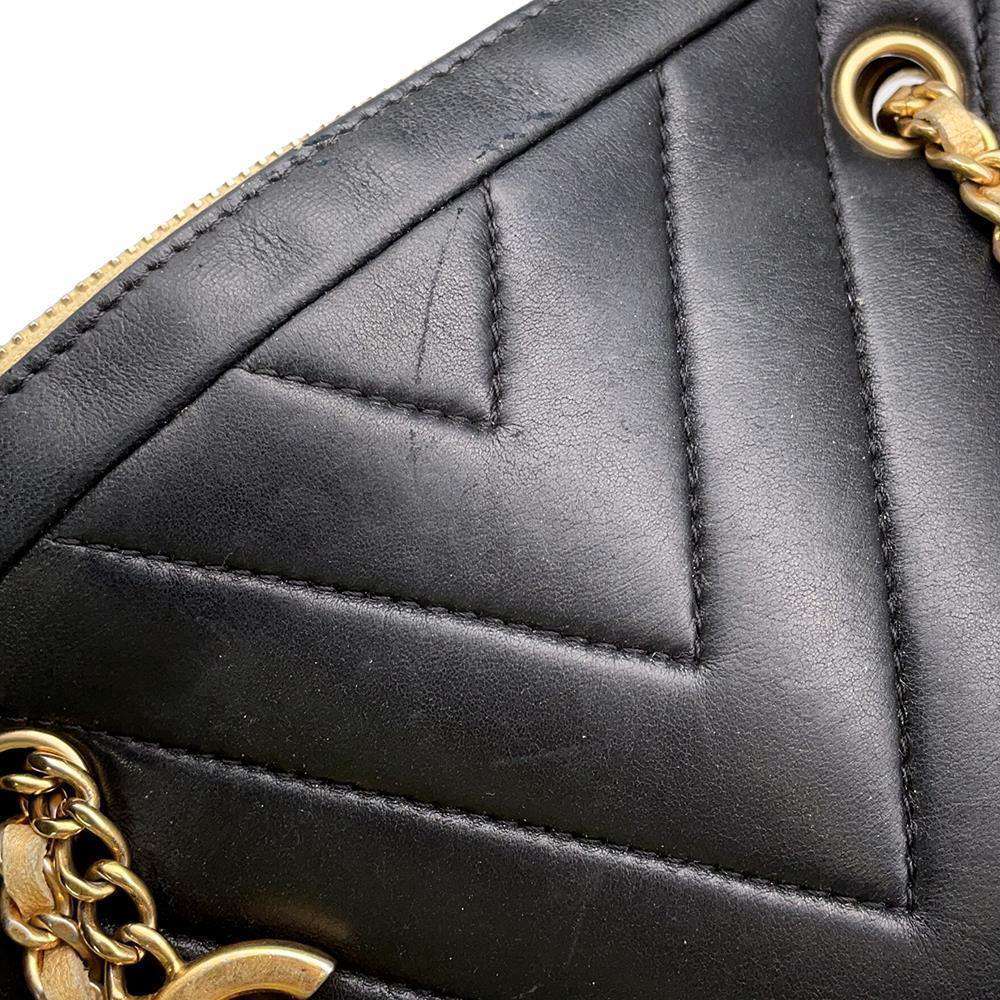 CHANEL Chevron ChainShoulder Bag Black/GoldA90807 Lambskin