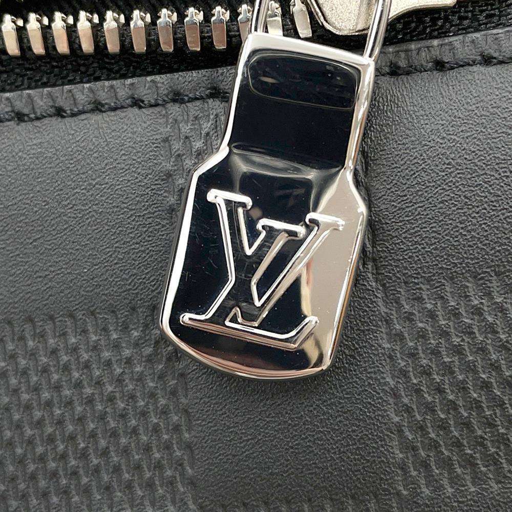 LOUIS VUITTON District NV3 BlackN42711 Damier Infini Leather Size PM
