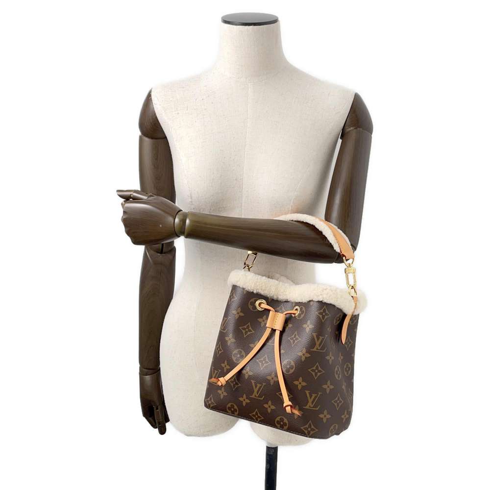 LOUIS VUITTON Neonoe BrownM46319 Monogram Shearling Size BB