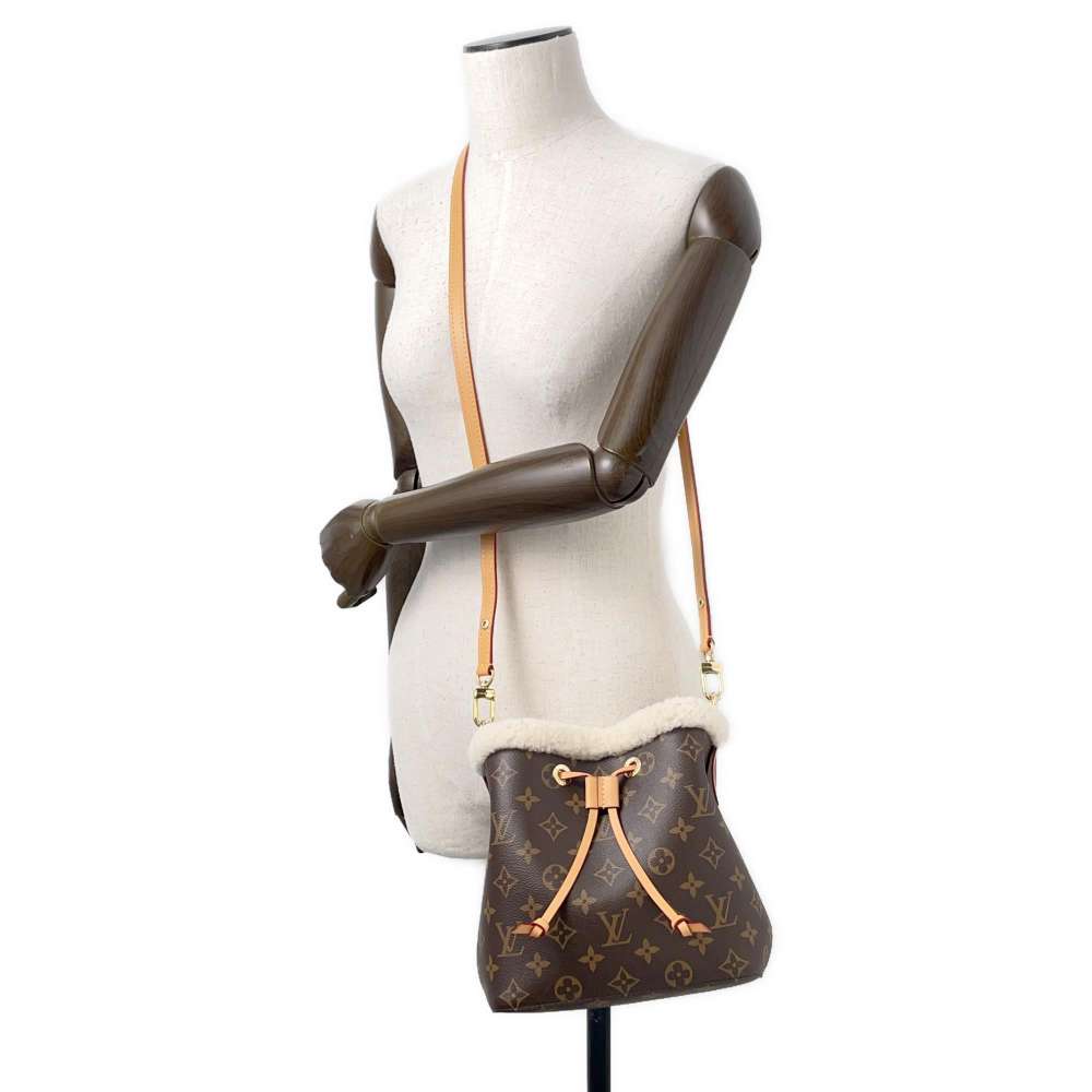 LOUIS VUITTON Neonoe BrownM46319 Monogram Shearling Size BB