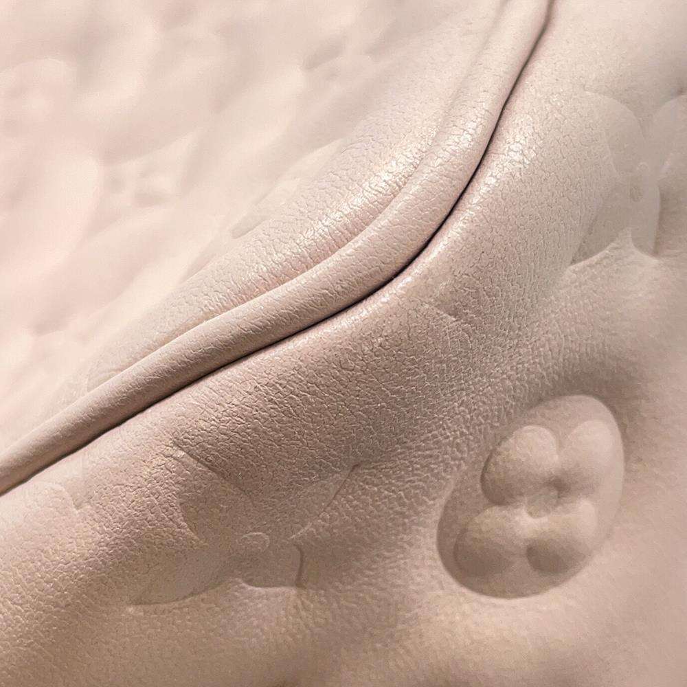 LOUIS VUITTON Sac Cool Foreign Love Heart Box PinkM58738 Monogram pattern
