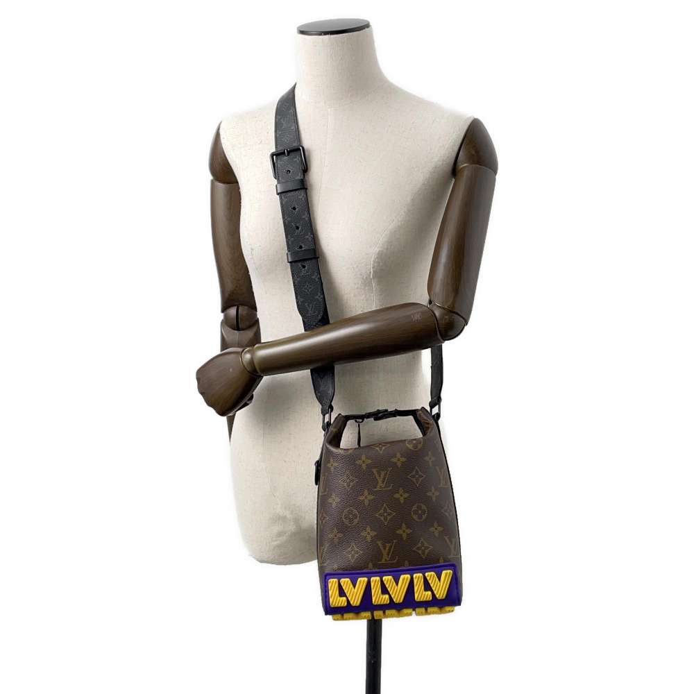 LOUIS VUITTON Cruiser Messenger NoirM57966 Monogram LV Rubber