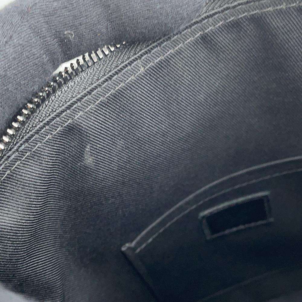 LOUIS VUITTON Cruiser Messenger NoirM57966 Monogram LV Rubber