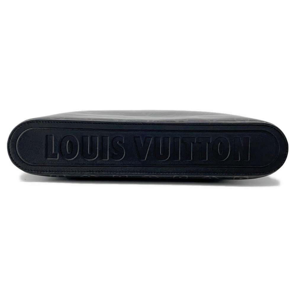 LOUIS VUITTON Pochette Cosmos Isetan Limited NoirM63373 Monogram Eclipse Glaze