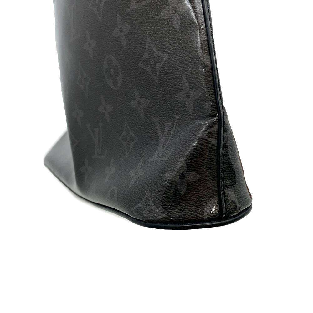 LOUIS VUITTON Pochette Cosmos Isetan Limited NoirM63373 Monogram Eclipse Glaze