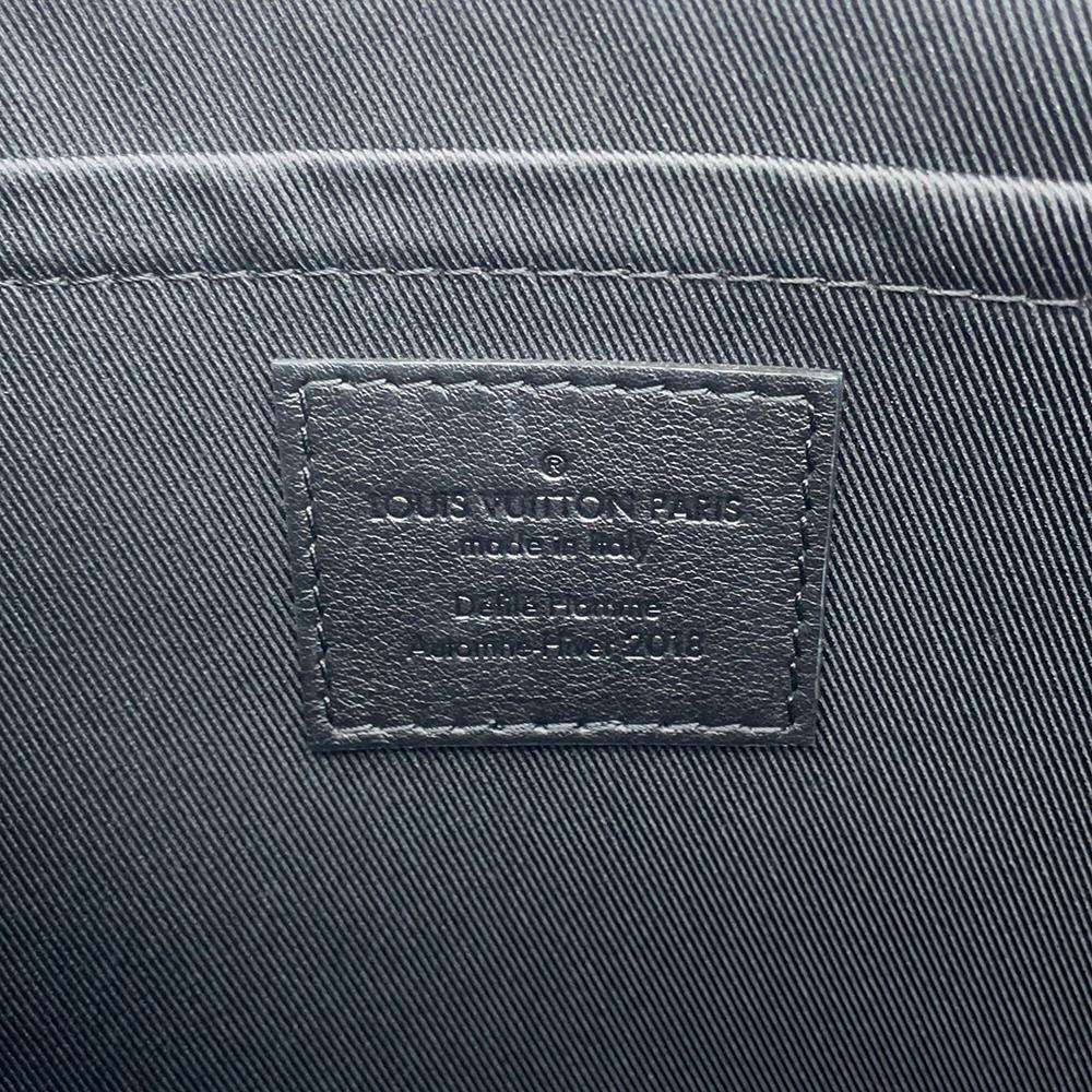 LOUIS VUITTON Pochette Cosmos Isetan Limited NoirM63373 Monogram Eclipse Glaze