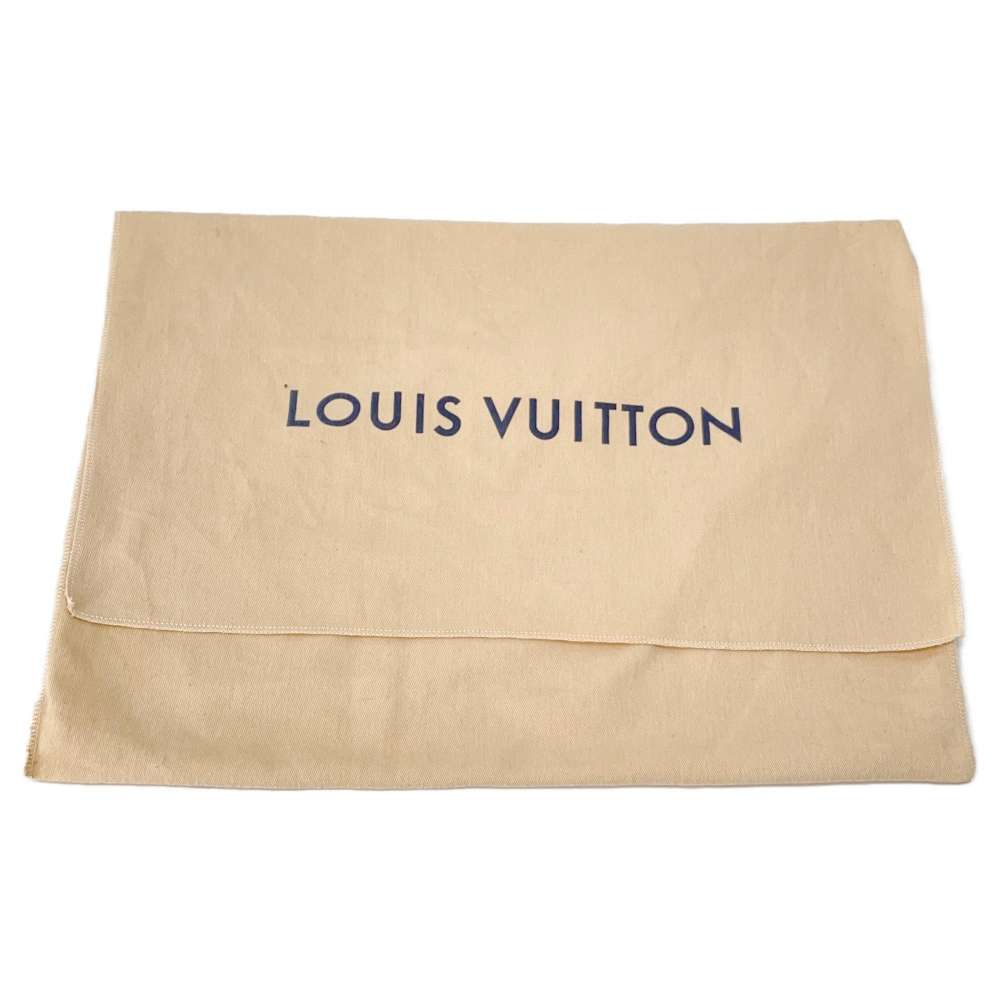 LOUIS VUITTON Pochette Cosmos Isetan Limited NoirM63373 Monogram Eclipse Glaze