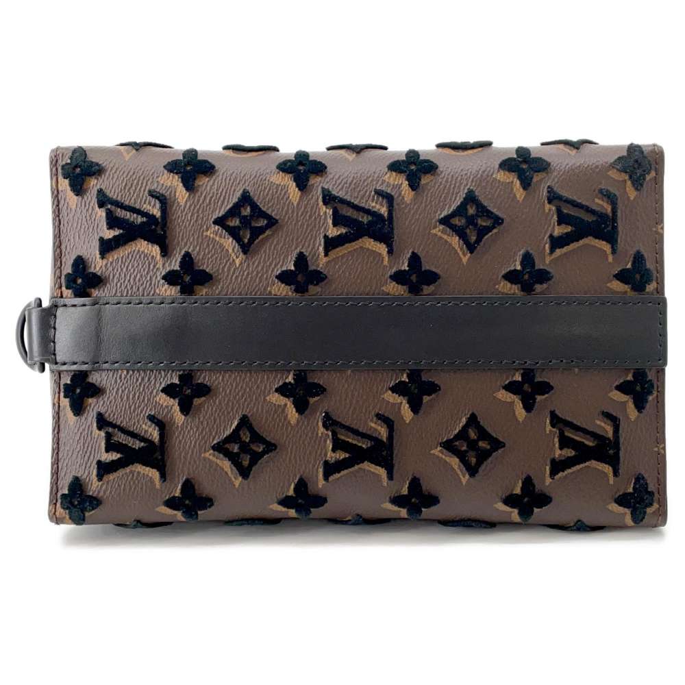 LOUIS VUITTON Triangle Messenger NoirM45070 Monogram / Toughtage