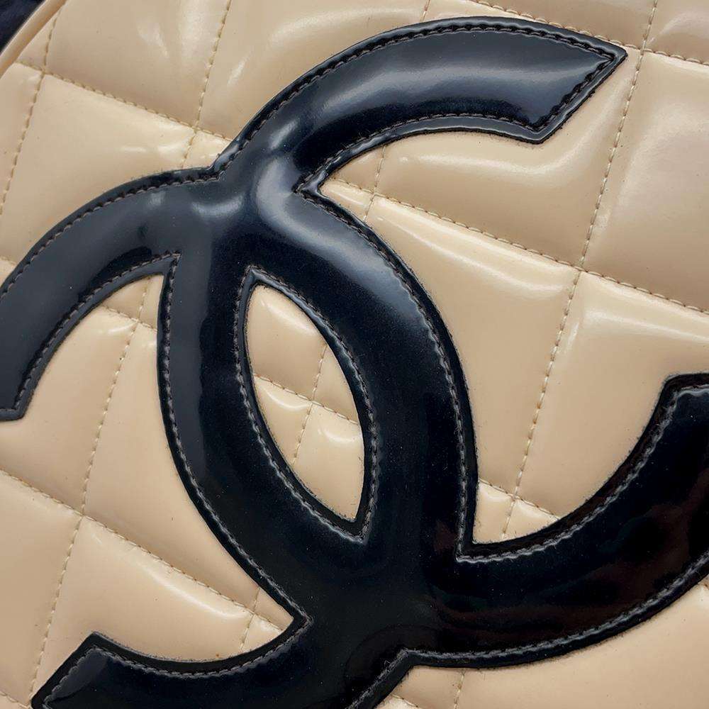 CHANEL Round Vanity Handbag Beige Patent Leather