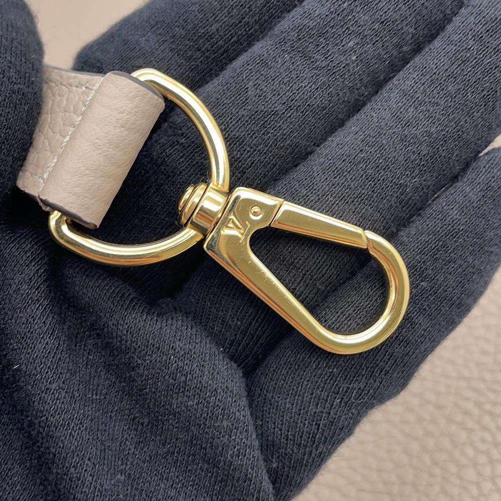 LOUIS VUITTON Capucines GaletM94634 Taurillon Leather Size BB