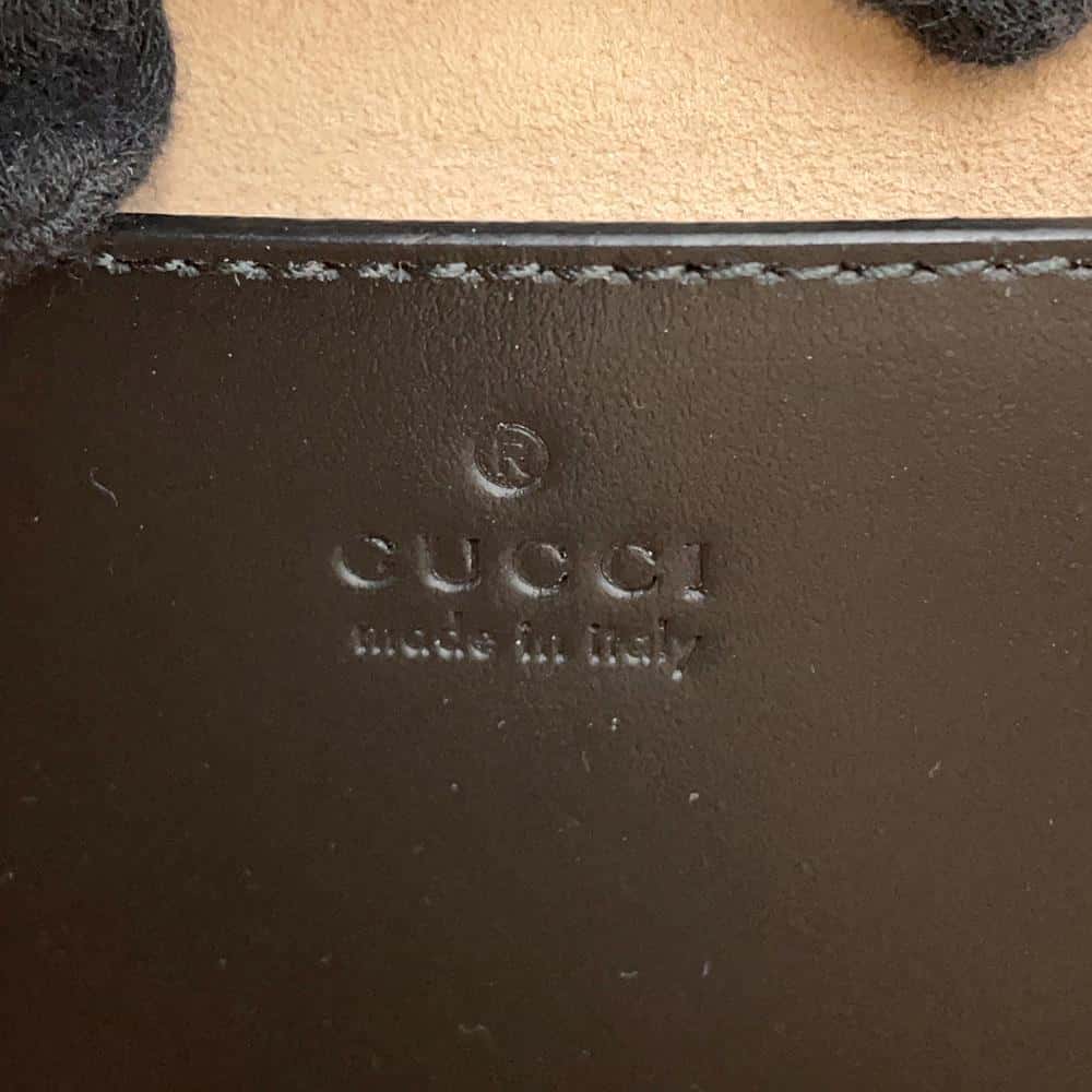 GUCCI Interlocking G Heart Shoulder Bag Black751628 Leather