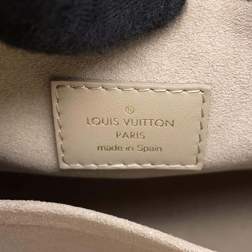 LOUIS VUITTON On My Side GaletM20600 Monogram Mahina Calf Leather Size PM