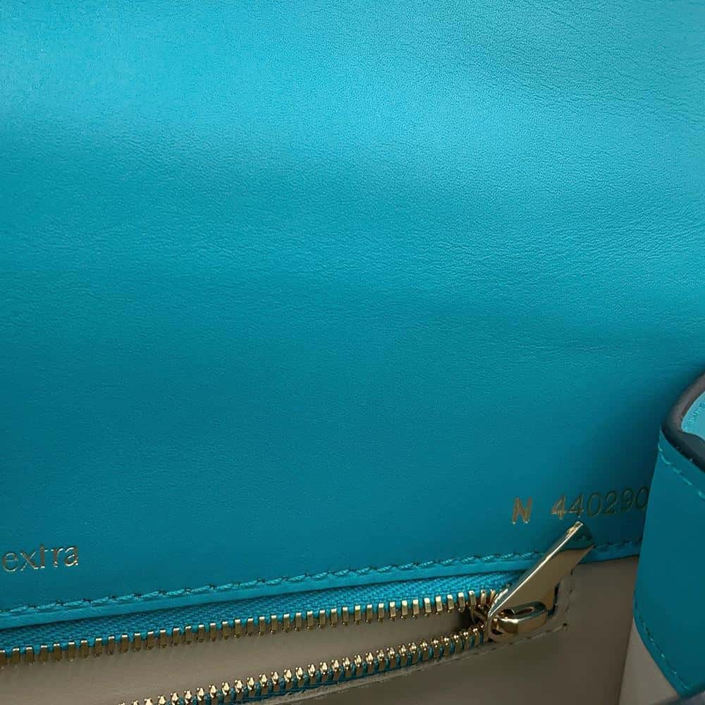 Valextra Valextra Iside Jewel Aqua MarinaWBES0056089LOCLGBA Smooth Calf Leather Size Medium